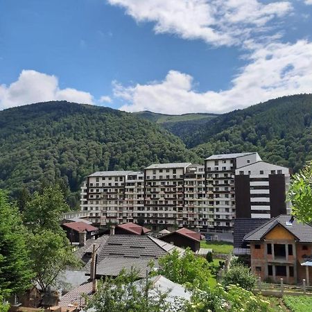 Appartamento Ioana'S Apartament Sinaia Esterno foto