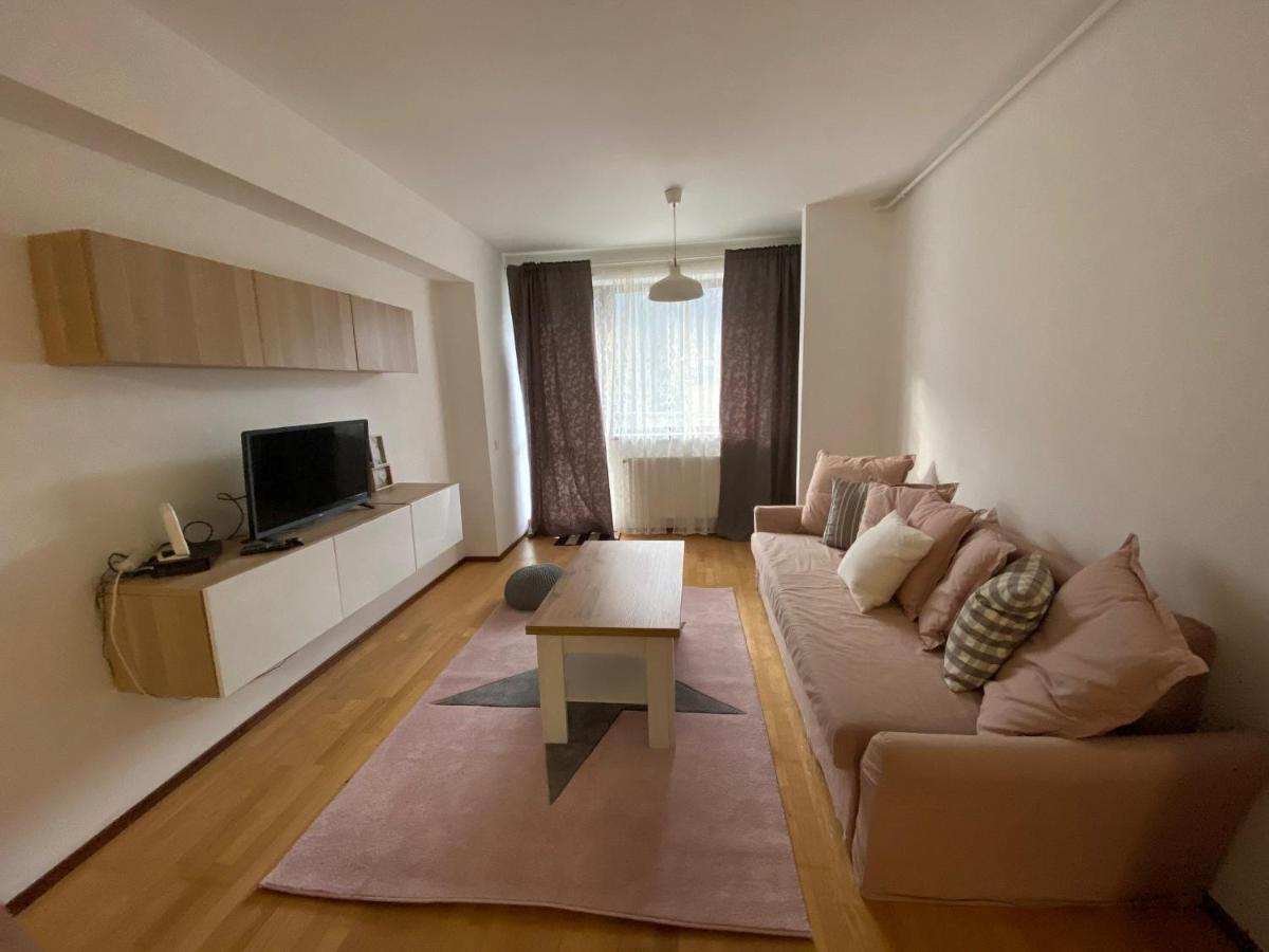 Appartamento Ioana'S Apartament Sinaia Esterno foto